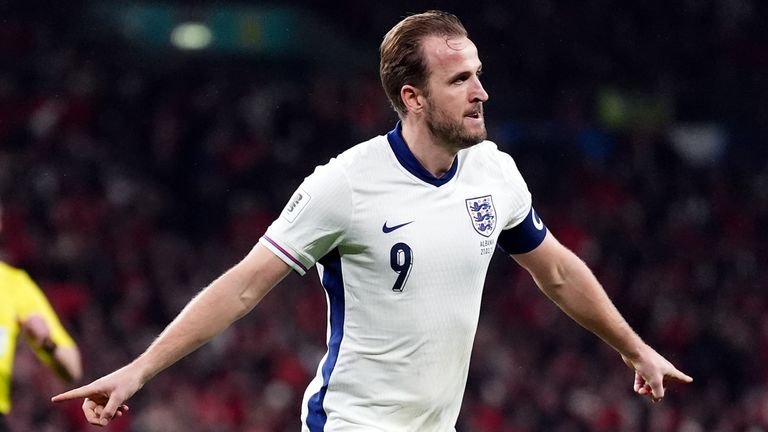 Harry Kane celebrates the second goal of England against Albania