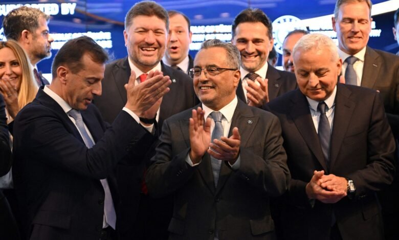 1742904904 Rolls Royce CEO fired managers and held staff brainstorms as part.jpg