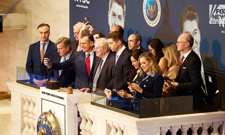 1743261054 Reagan rang the NYSE opening bell 40 years ago today.jpg