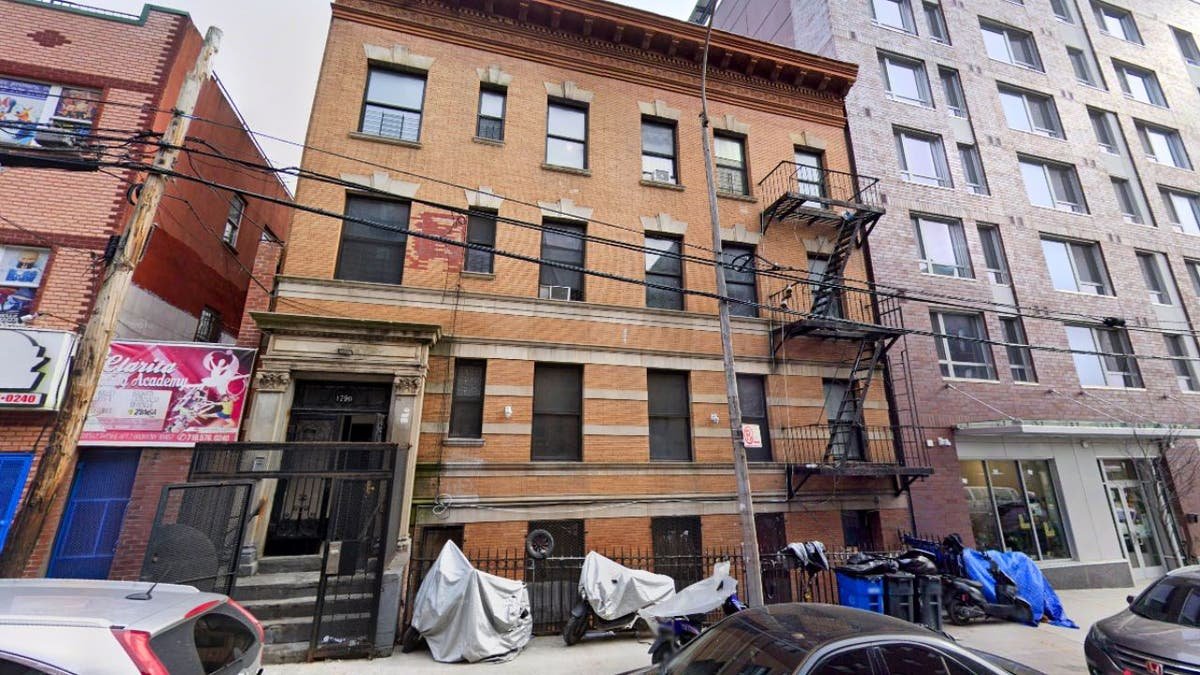 A residential building in Bronx, where 22 members of Trine de Aragoa were arrested on December 5