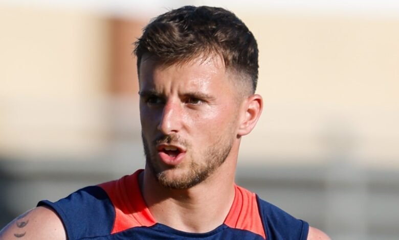 Jones sympathises with Mount and Shaw after injury plagued career at.jpg