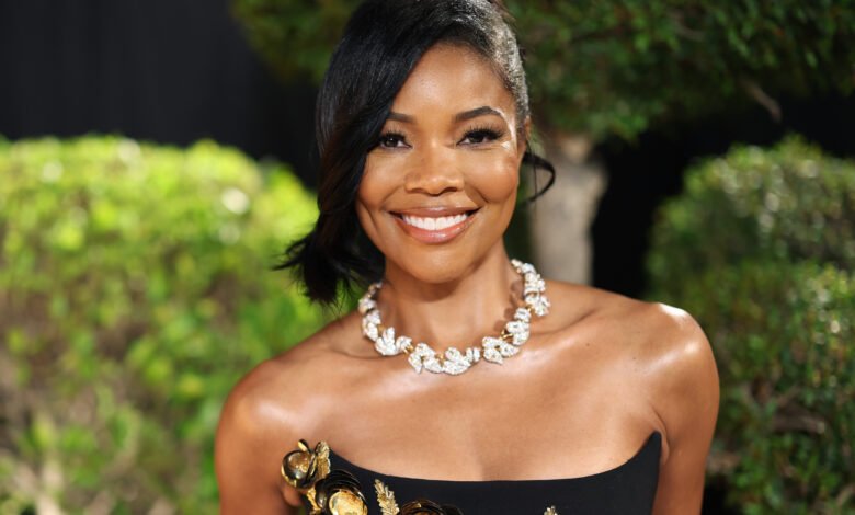 Social Media Reacts To Flawless No Filter Selfie.jpg