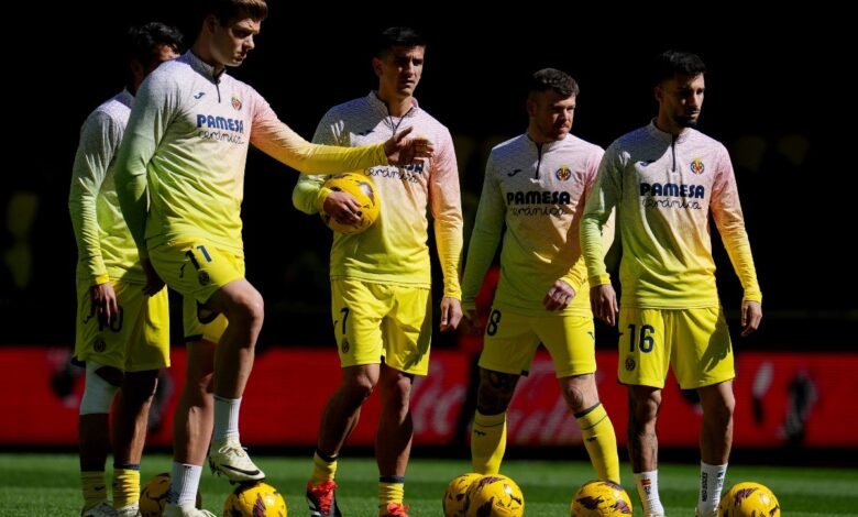 Villarreal players in training.jpg