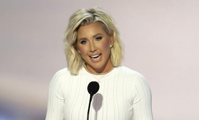 savannah chrisley sister scaled e1741462821870.jpg