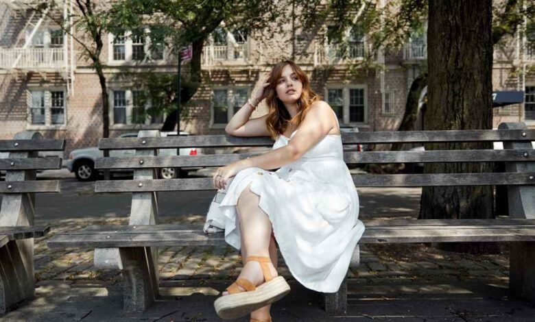 15 Slimming White Dresses Youll Effortlessly Stun in This Spring.jpg