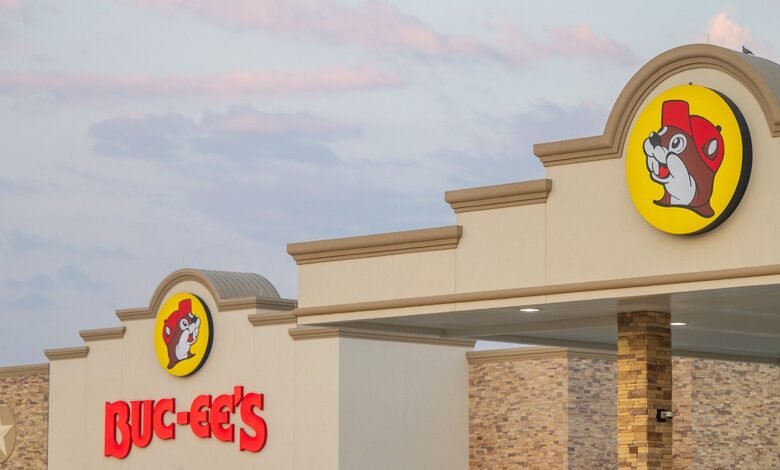 1743599073 Texas based Buc ees convenience chain sues owner of Missouri Barc ees.jpg