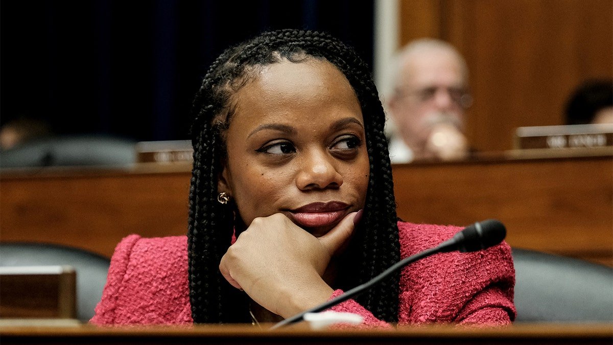 Democrat Pennsylvania, the summer deputy for me