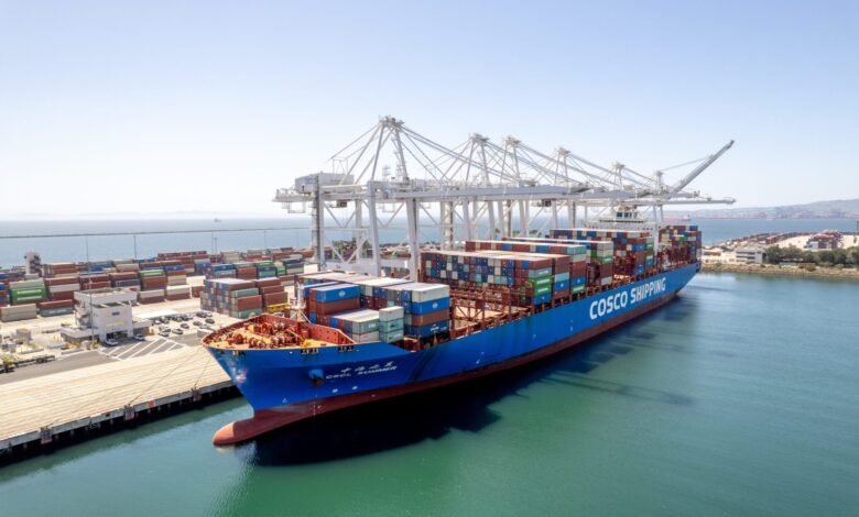 1743868021 JPMorgan says Trumps tariffs to send US into recession.jpg