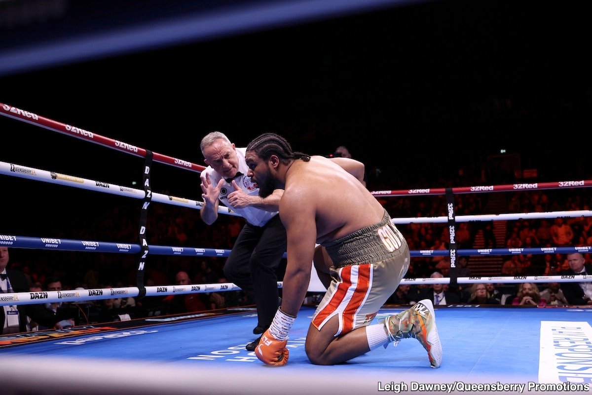 Photo: Fracture? Any break? Jeamie TKV leaves illegal struck