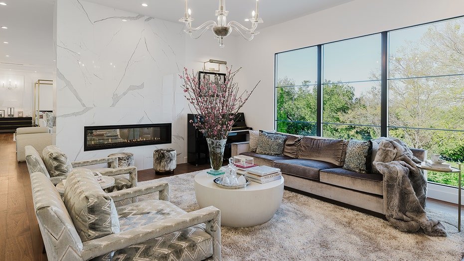 The double -sided stove separates the second seat area in the bedroom from the other.