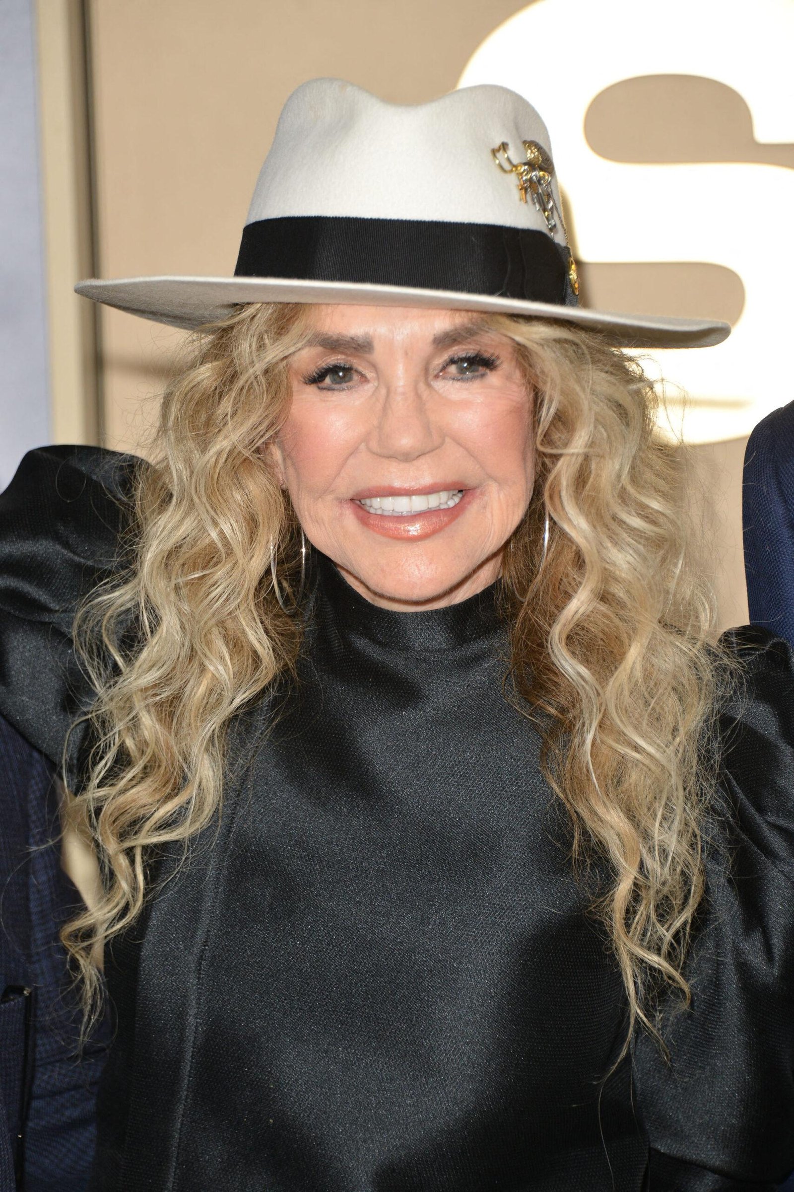 Dyan Cannon at the premiere of Apple Organal Films