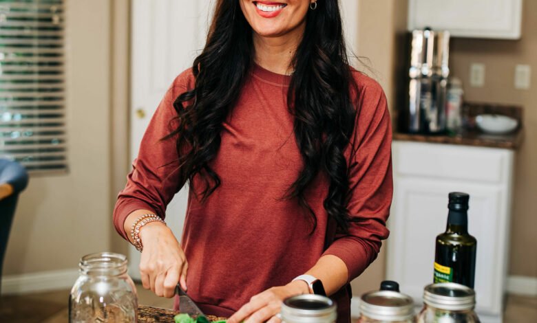 1744286842 How to make a Mason Jar Salad.jpg