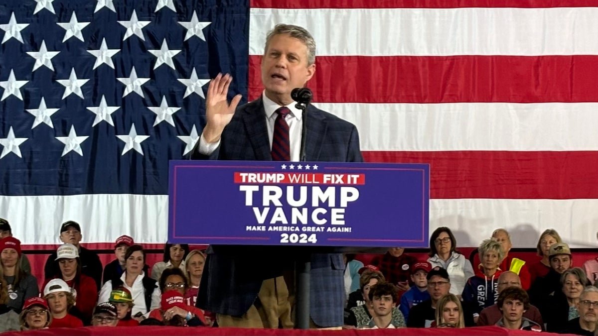 Republic, Representative Bill Hoisenga