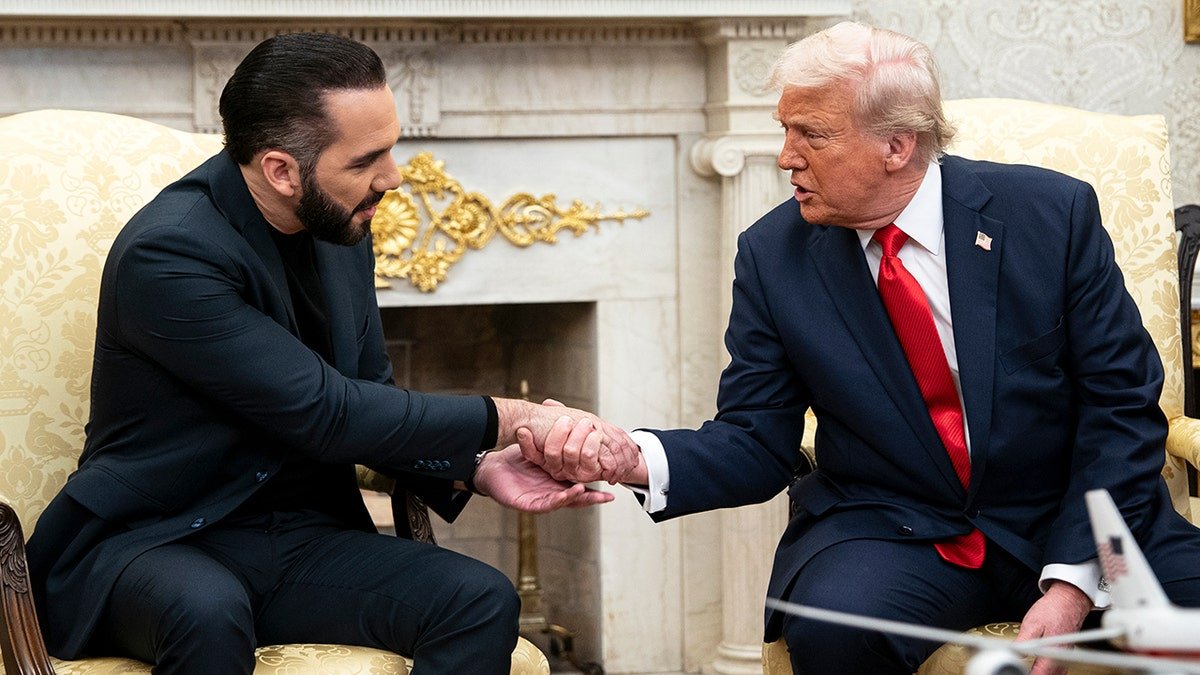President Donald Trump shakes his hands with President El Salvador