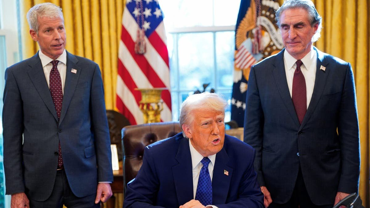 Energy Minister Chris Wright, President Donald Trump and Interior Minister Doug Burgum