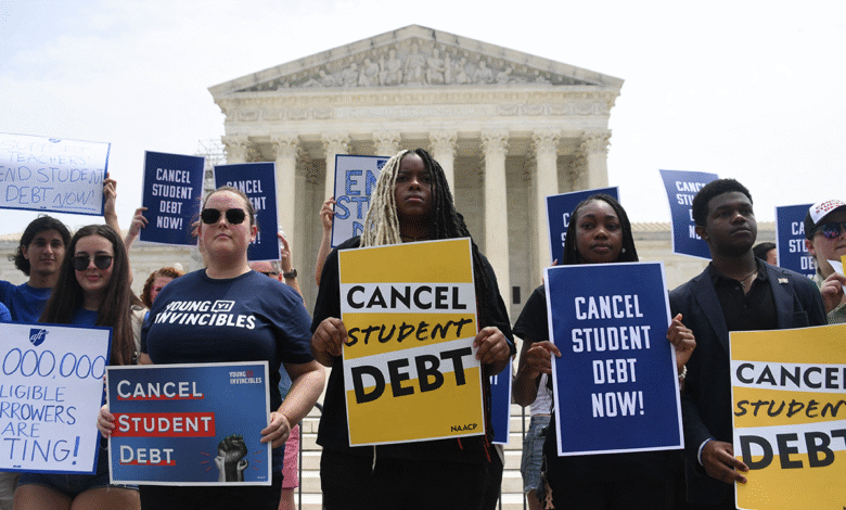 1745361666 Trump admin to seize wages pensions of those in default.png