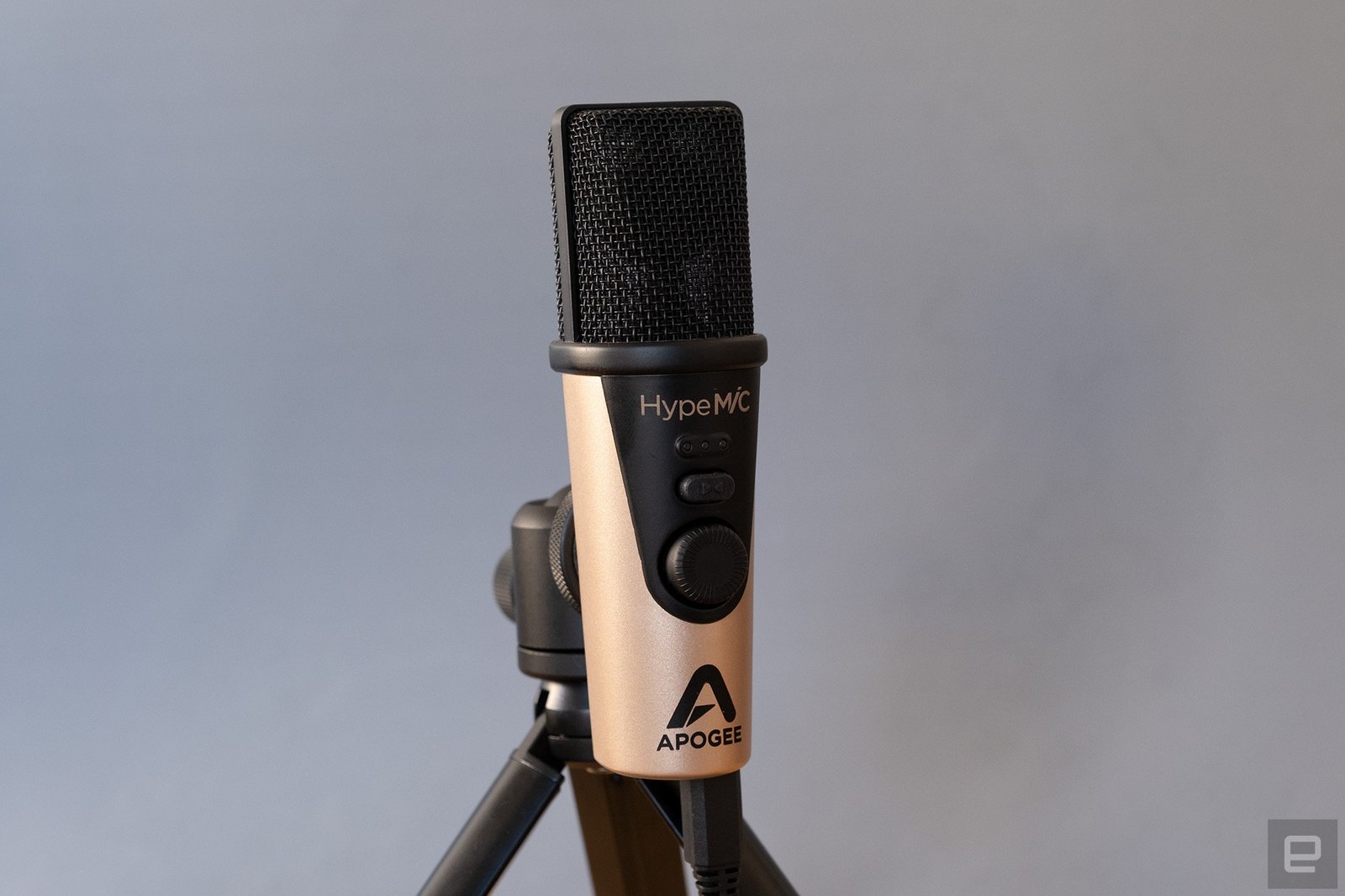 APOGEE is a multi -use microphone at home with a computer is your phone.