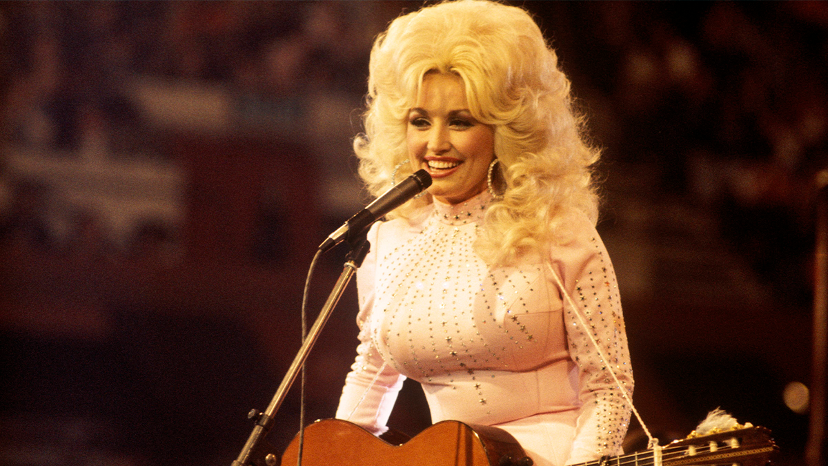 Dolly Barton in 1976