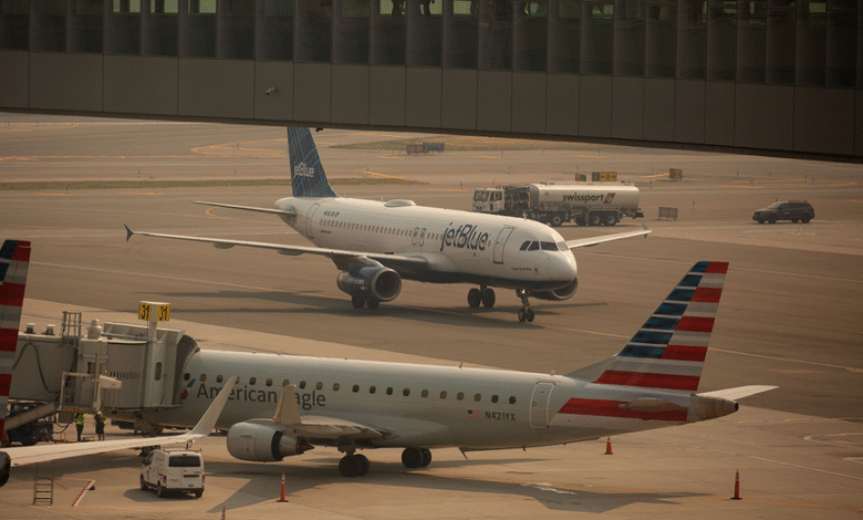 1745928657 American Airlines is suing JetBlue after talks over forming alliance.png