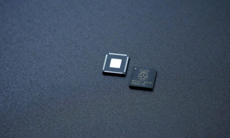 Ant Group uses domestic chips to train AI models and.jpg