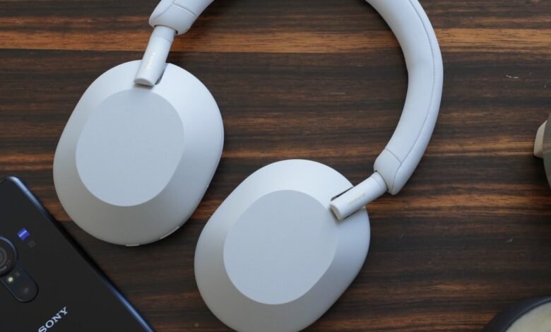Best tech for new grads From dorm to office.jpeg