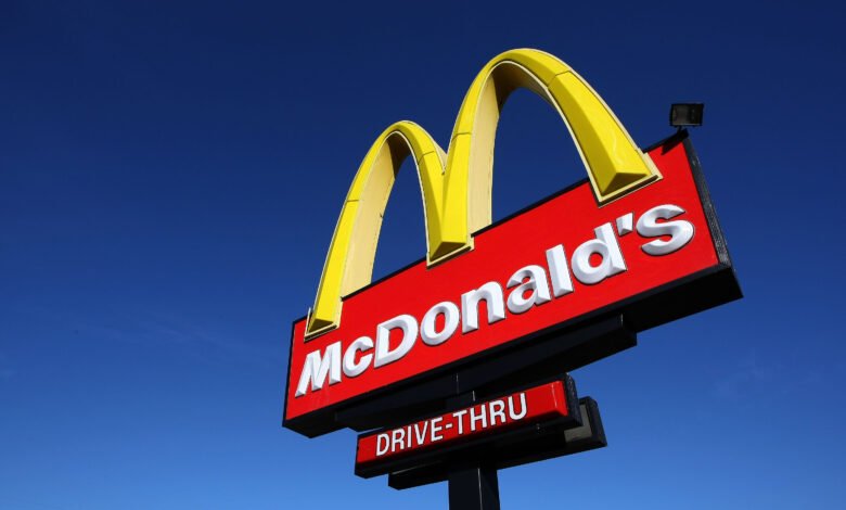 Georgia Father Leaves Kids At McDonalds To Attend Job Interview.jpg