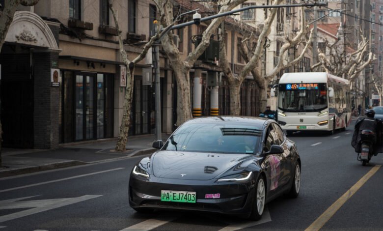 Tesla begins FSD Supervised ride hail tests with employees in Austin.jpg