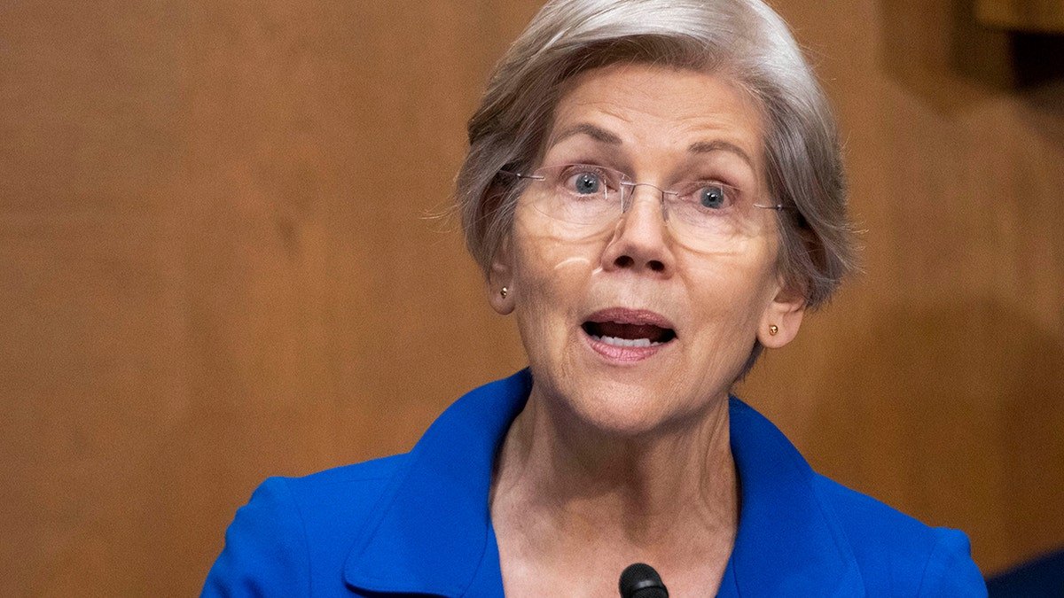 American Senator Elizabeth Warren