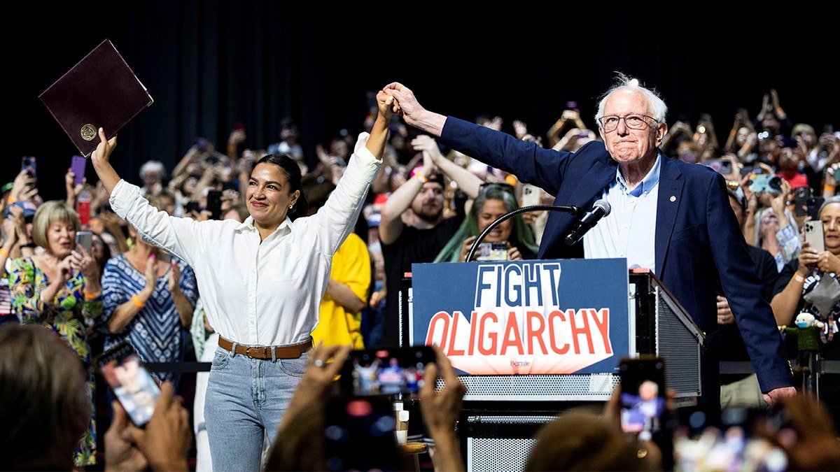 Aoc Bernie Sanders in Rallly