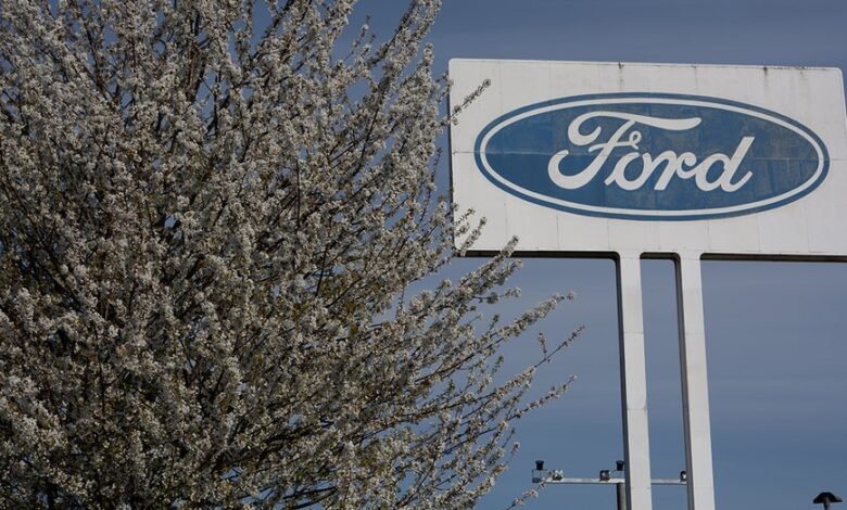 1746090220 Ford CEO inspects Kentucky plant echoing Trumps goals for US.jpg