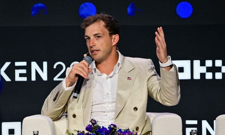 1746221452 Trumps stablecoin selected for 2 billion Abu Dhabi investment.jpg