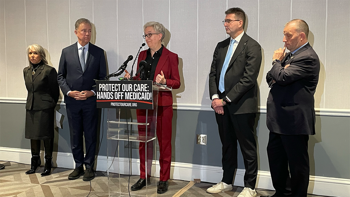 Conservative Josh Green, D-MD; Michelle Logan Grisham, Denmore. Ned Lamont, De Kon, Tina Cotik, De Or, Mair, Del, hosted a press conference on Midikid's protection on Thursday 20 February. 