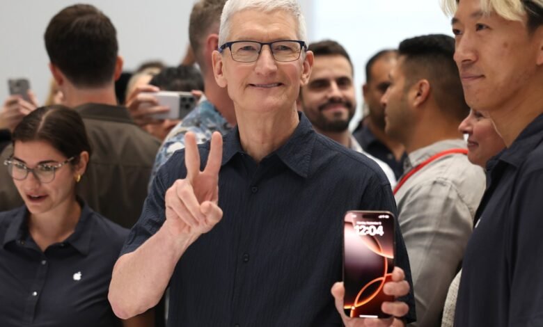 1746307117 Week in Review Apple wont raise prices — yet.jpg