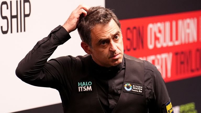 Ronnie Osoulvan suffered from a knockout blow to his hopes of obtaining the eighth world championship title in the world after he lost it in the semi-finals 17-7 against the inspiring Zhao XINTong