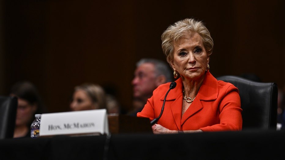 Linda McMahon in the nomination session