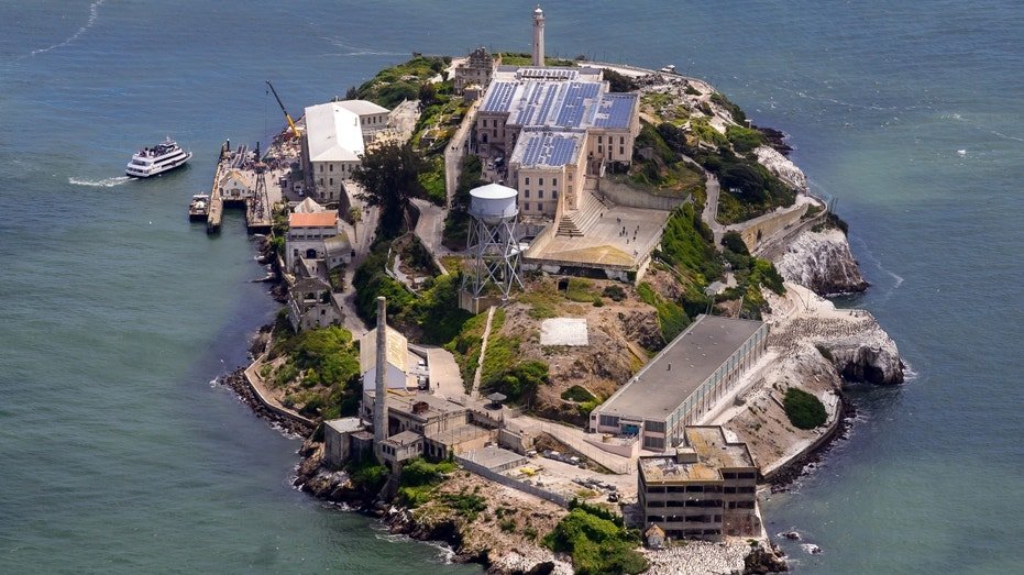 Catrazing Island