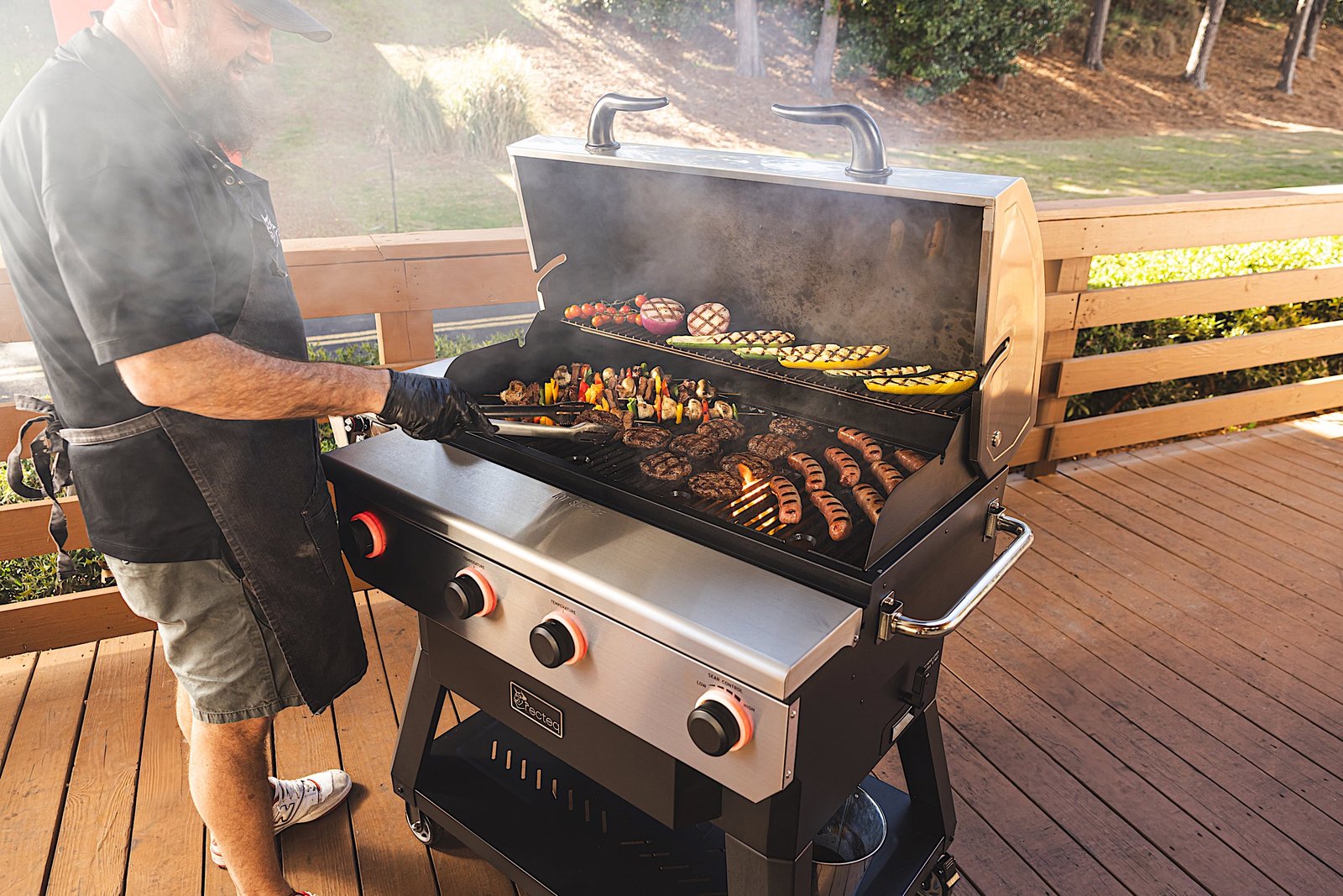 X-Fire Pro of Recteq offers direct burning on a specially designed fire container.