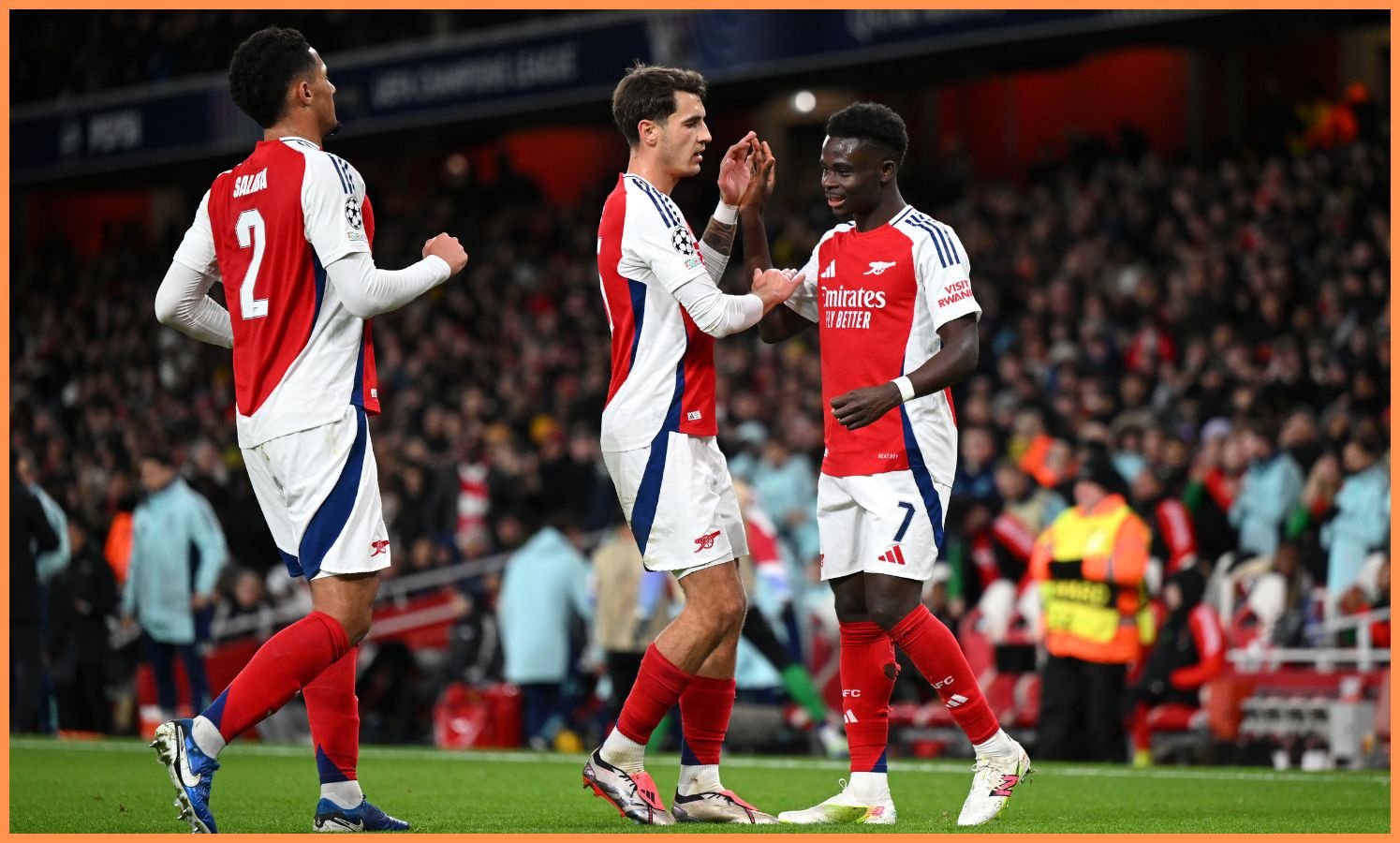William Saliba celebrates his colleagues in Arsenal