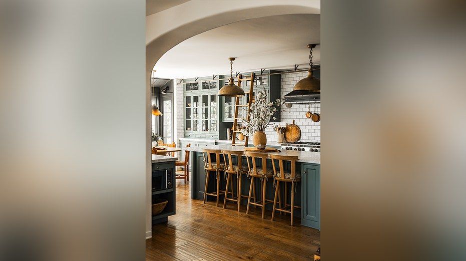 The kitchen also features a breakfast island in breakfast.