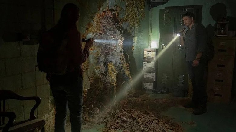 Bella Bella Ramzi Eli and Joel Pedro Pascal examining the affected Kordis