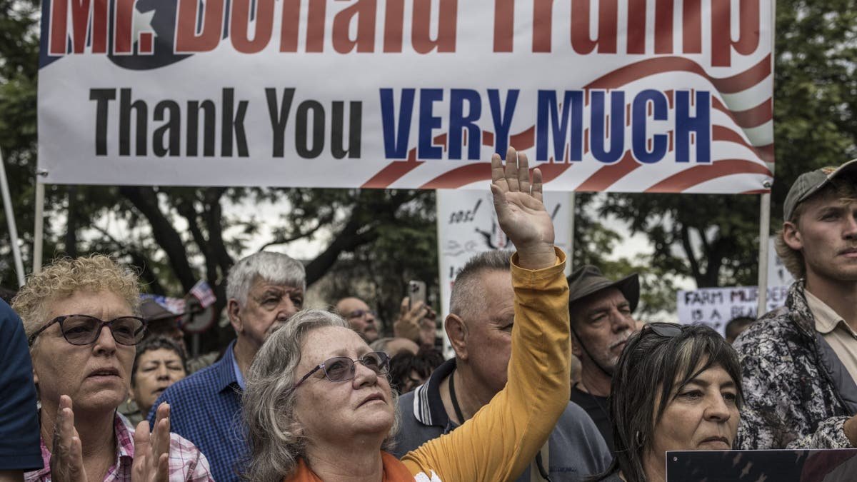 South Africa whites protest against their government and thank Trump