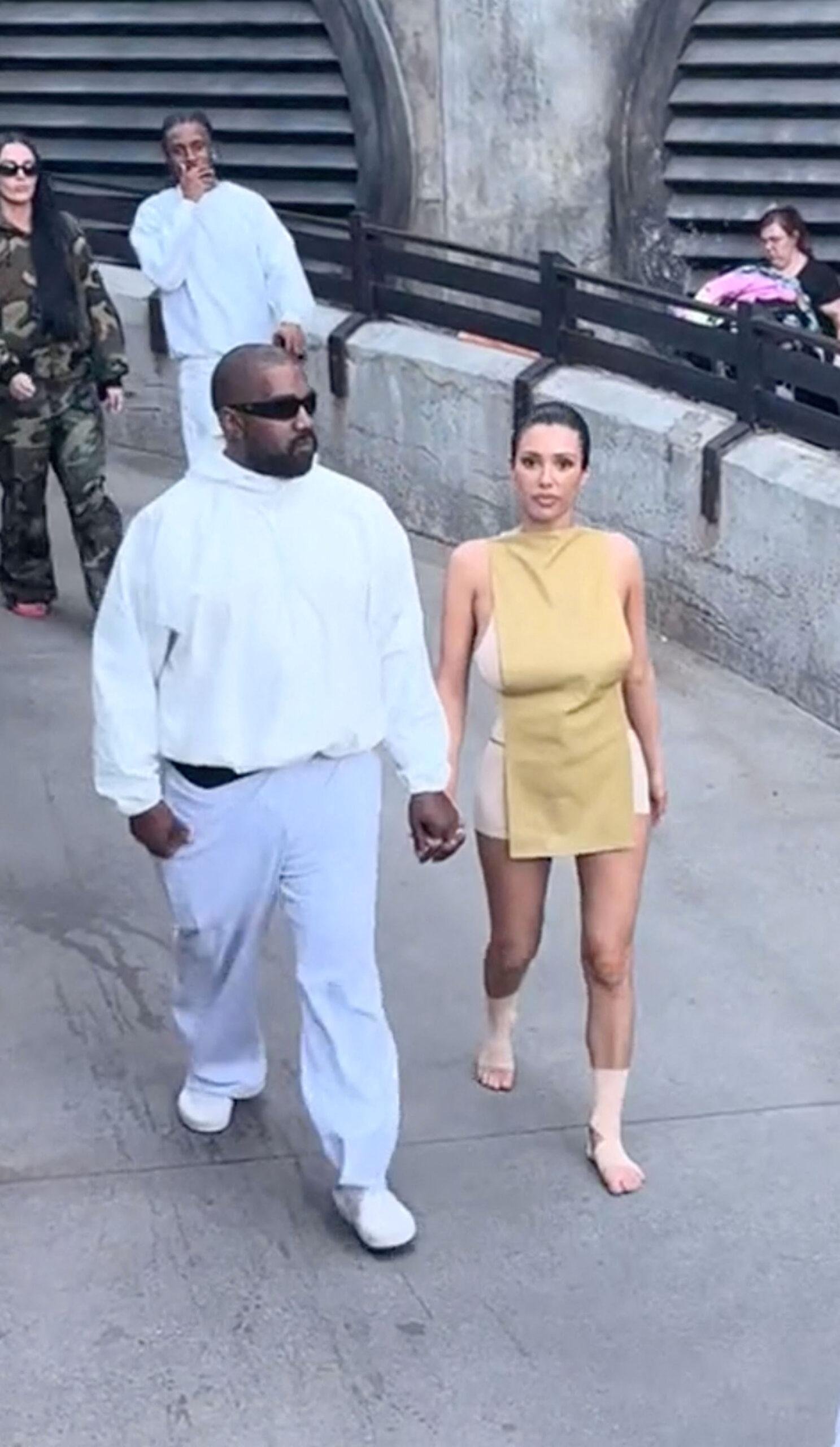 Kanye West and Bianca dance