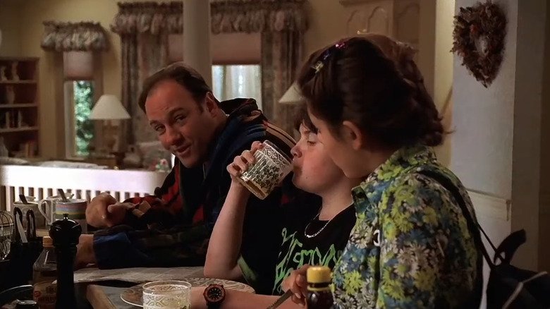 Tony hangs in the kitchen with his family on the soprano