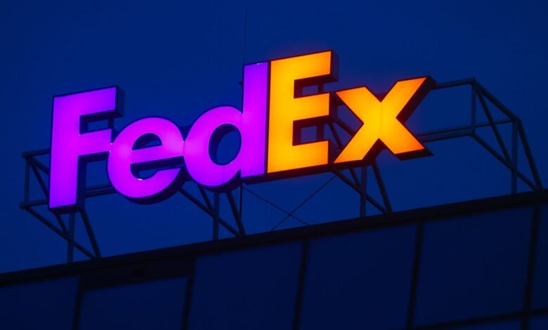 1747158939 Amazon and FedEx have new deal for package deliveries in.jpg