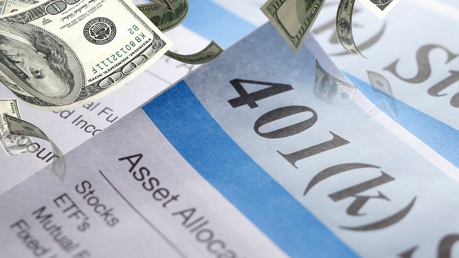 401 (K) paper with $ 100 is rainy bills