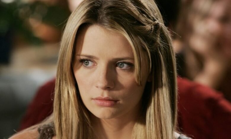 1747278945 Why Mischa Bartons Marissa Cooper Left The OC.jpg