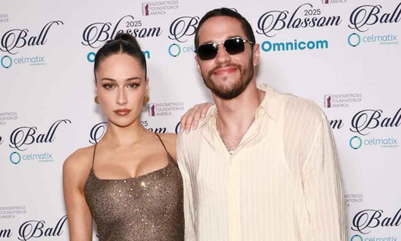1747404809 Pete Davidson and Elsie Hewitt Make Red Carpet Debut in.jpg