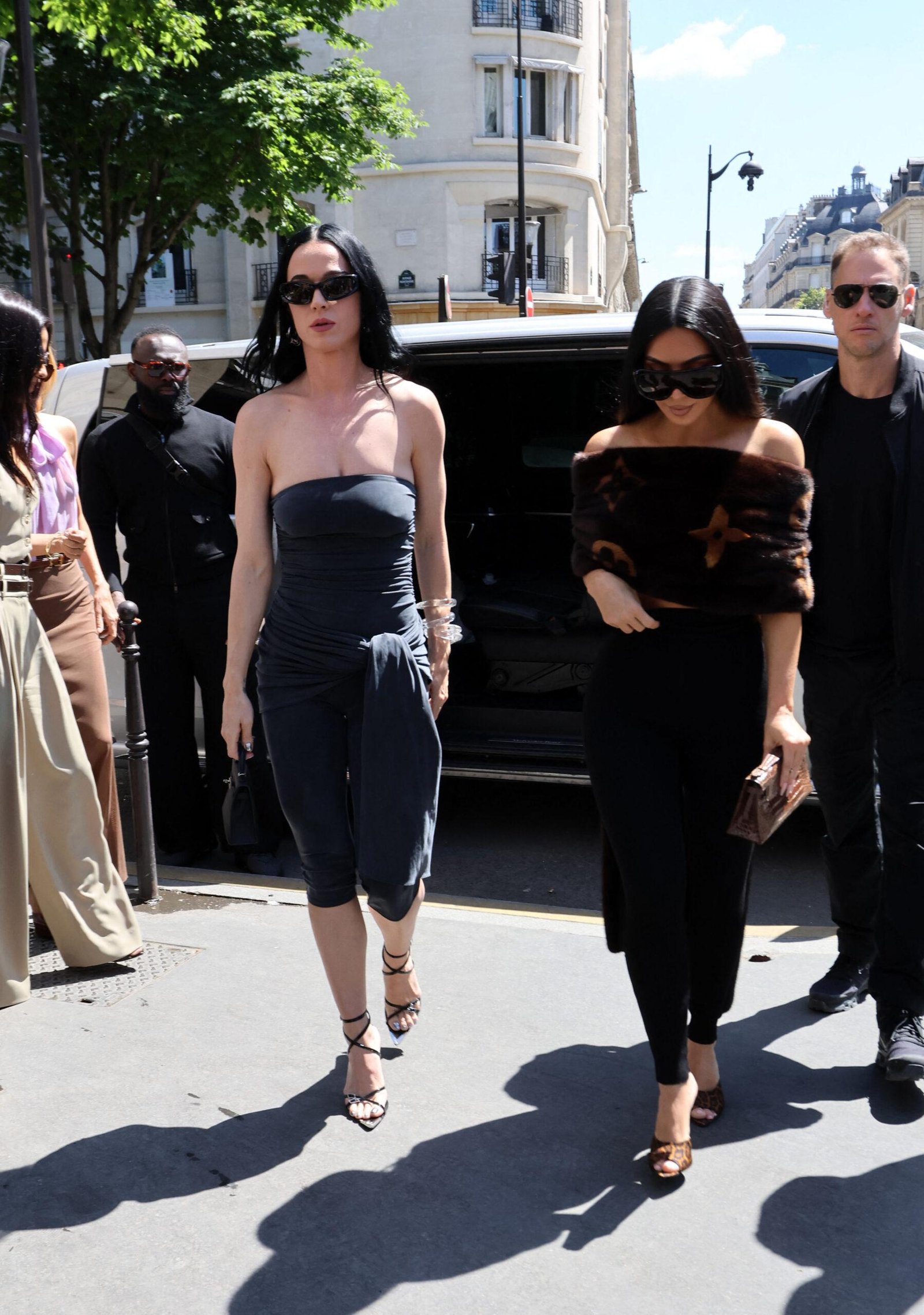 Lauren Sanchez and her famous colleagues on the second day of her single party