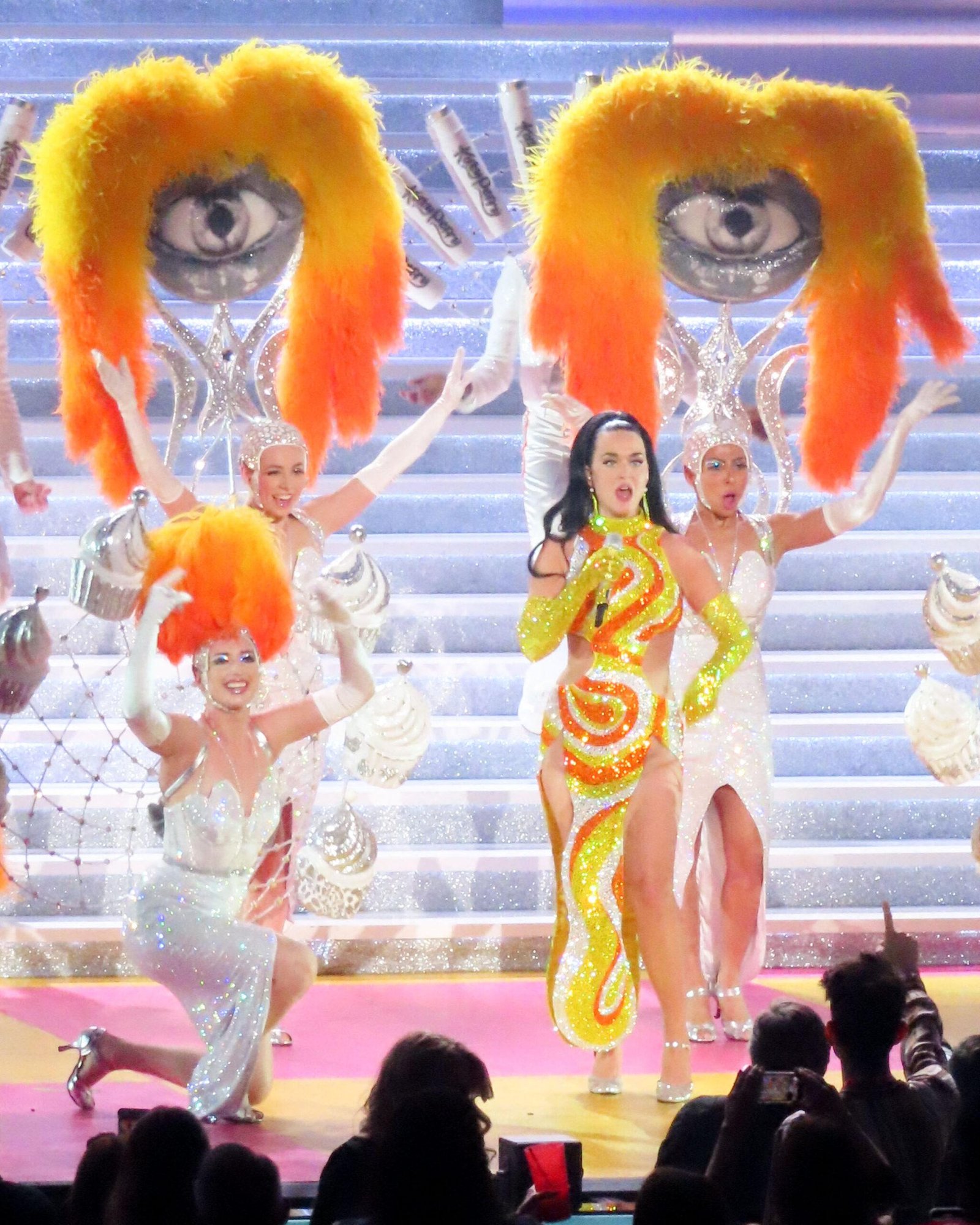 Katie Perry plays the opening night in Las Vegas