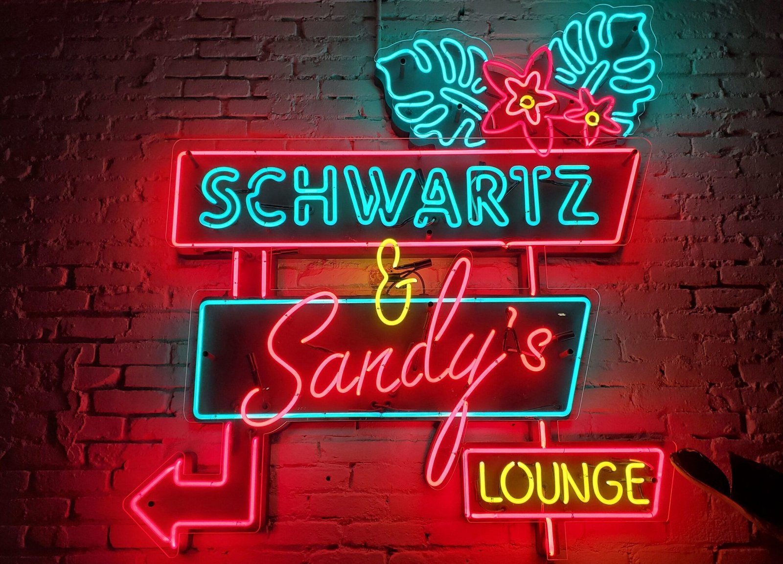Tom Sandoval and Tom Schwartz bar bar. 